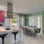 Villa May Будинок відпочинку Пореч