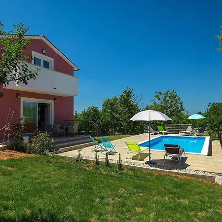 Villa May Vakantiehuis *