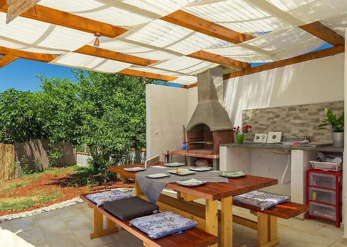 Villa May * Πόρετς