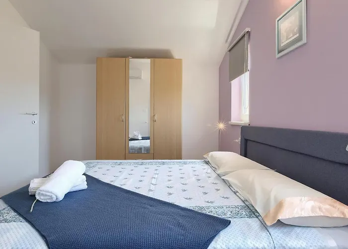 Nyaraló Villa May *