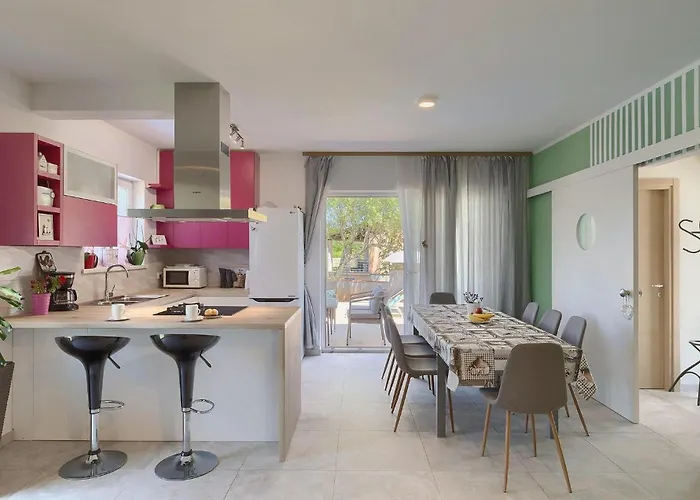 Villa May * Πόρετς